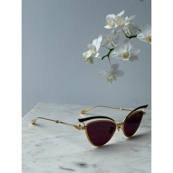 NEW Valentino V-Glassliner VLS118-B Gold Cat Eye Sunglasses $1300 main image 7